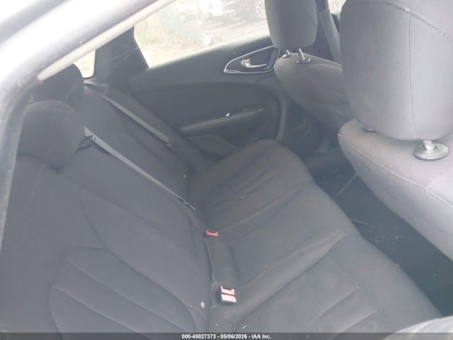 Продажа на аукционе авто 2015 Chrysler 200 Limited, vin: 1C3CCCAB8FN631178, номер лота: 45027373