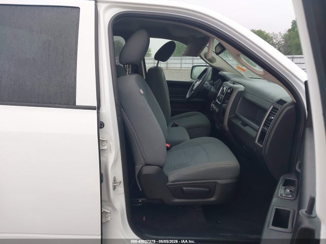 45027379 :رقم المزاد ، 1C6RR6FT7JS115113 vin ، 2018 Ram 1500 Tradesman  4x2 6'4 Box مزاد بيع