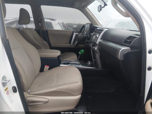 45027396 :رقم المزاد ، JTEBU5JR9F5212281 vin ، 2015 Toyota 4runner Sr5 مزاد بيع