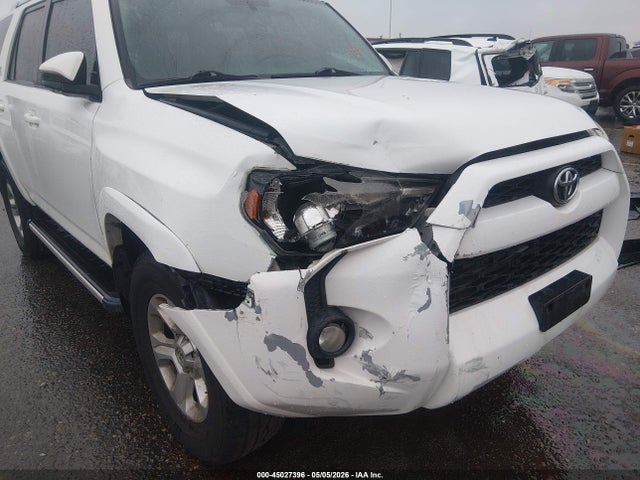 45027396 :رقم المزاد ، JTEBU5JR9F5212281 vin ، 2015 Toyota 4runner Sr5 مزاد بيع