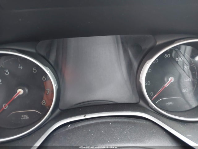 3C4NJCBB5JT268016 Jeep Compass Latitude Fwd