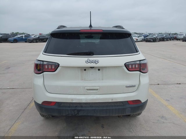 3C4NJCBB5JT268016 Jeep Compass Latitude Fwd