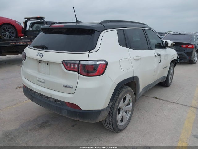 3C4NJCBB5JT268016 Jeep Compass Latitude Fwd