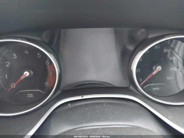 3C4NJCBB5JT268016 Jeep Compass Latitude Fwd