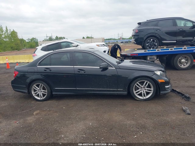 45027418 :رقم المزاد ، WDDGF8BB9CR212542 vin ، 2012 Mercedes-benz C 300 Sport 4matic مزاد بيع