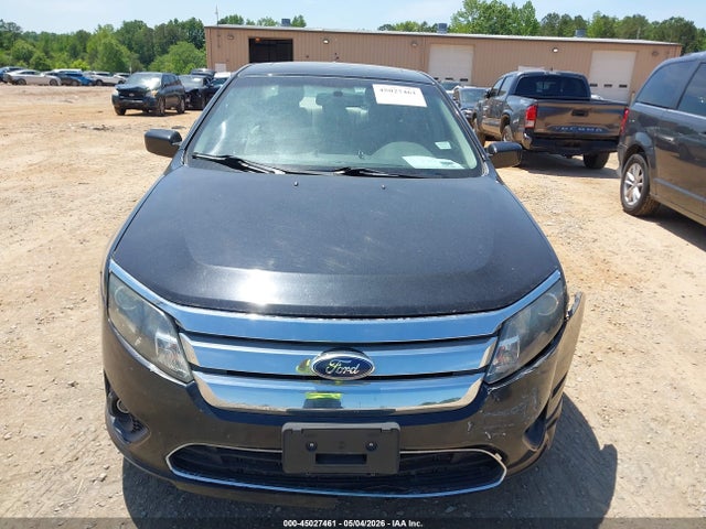 45027461 :رقم المزاد ، 3FAHP0HA6BR158976 vin ، 2011 Ford Fusion Se مزاد بيع