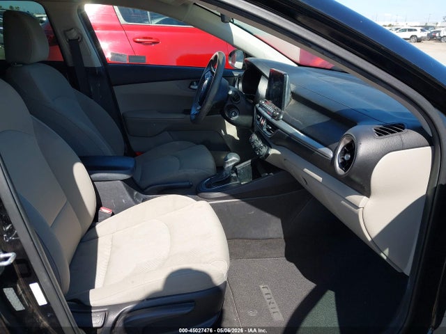 45027476 :رقم المزاد ، 3KPF24AD0ME378068 vin ، 2021 Kia Forte Lxs مزاد بيع