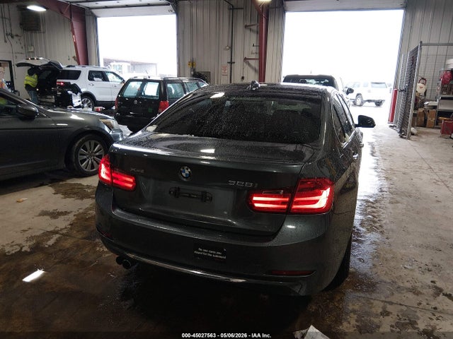 2015 Bmw 328i Xdrive მანქანა იყიდება აუქციონზე, vin: WBA3B5G53FNS11711, აუქციონის ნომერი: 45027563