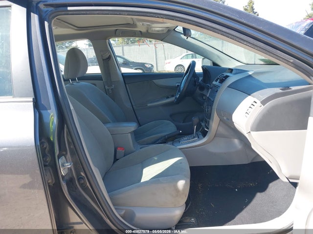 45027579 :رقم المزاد ، 2T1BU4EE6DC005644 vin ، 2013 Toyota Corolla Le مزاد بيع