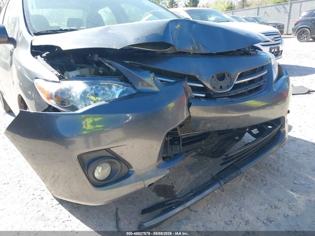 45027579 :رقم المزاد ، 2T1BU4EE6DC005644 vin ، 2013 Toyota Corolla Le مزاد بيع