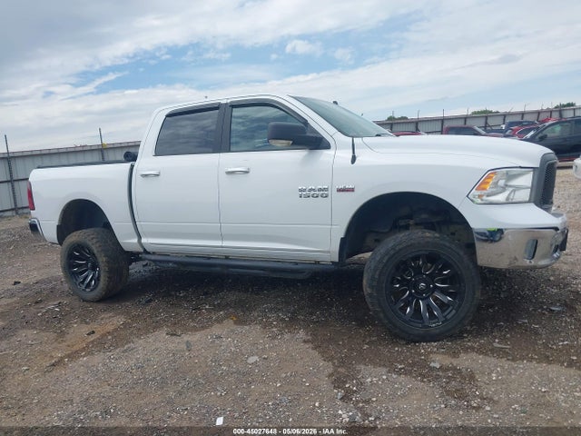 3C6RR7LT2JG135643 RAM 1500 Big Horn 4x4 5&#039;7 Box