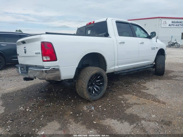 3C6RR7LT2JG135643 RAM 1500 Big Horn 4x4 5&#039;7 Box
