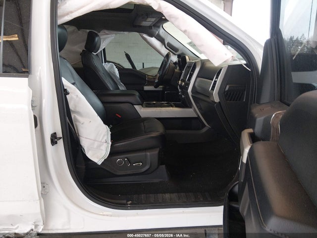 1FT8W3BT1JEC84785 Ford F-350 Lariat