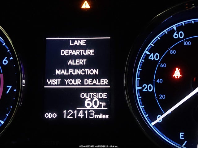 5YFBURHE8JP744602 Toyota COROLLA LE