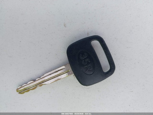 Продажа на аукционе авто 2002 Toyota Camry Solara Se, vin: 2T1CE22P82C010143, номер лота: 45027685