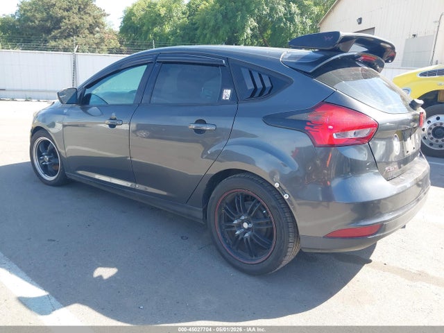 1FADP3K20FL326942 Ford FOCUS SE