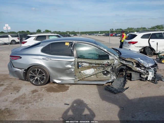 2018 Toyota Camry Se მანქანა იყიდება აუქციონზე, vin: 4T1B11HKXJU056731, აუქციონის ნომერი: 45027749