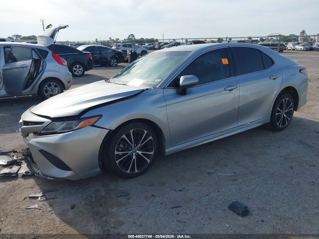 2018 Toyota Camry Se მანქანა იყიდება აუქციონზე, vin: 4T1B11HKXJU056731, აუქციონის ნომერი: 45027749