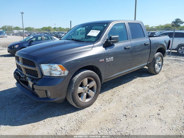 45027752 :رقم المزاد ، 1C6RR7KT5JS352968 vin ، 2018 Ram 1500 Express  4x4 5'7 Box مزاد بيع