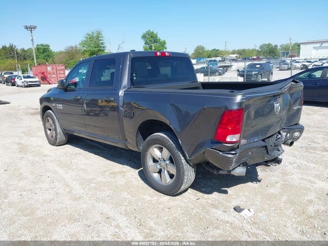 45027752 :رقم المزاد ، 1C6RR7KT5JS352968 vin ، 2018 Ram 1500 Express  4x4 5'7 Box مزاد بيع