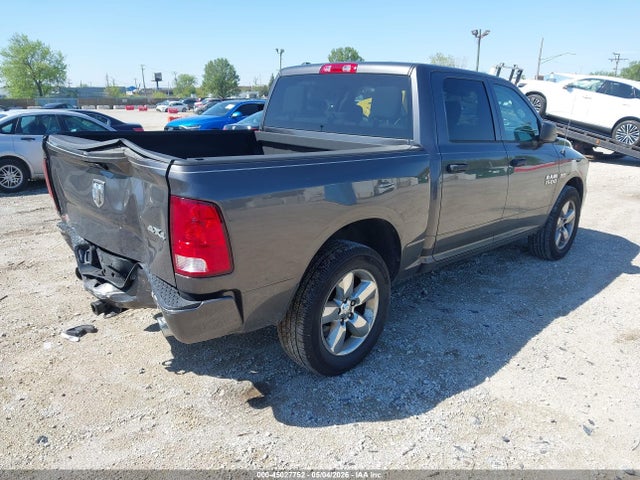 45027752 :رقم المزاد ، 1C6RR7KT5JS352968 vin ، 2018 Ram 1500 Express  4x4 5'7 Box مزاد بيع
