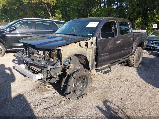 2015 Toyota Tacoma Base V6 მანქანა იყიდება აუქციონზე, vin: 3TMLU4EN5FM175668, აუქციონის ნომერი: 45027823
