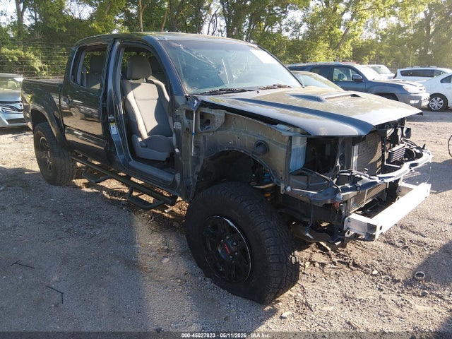 2015 Toyota Tacoma Base V6 მანქანა იყიდება აუქციონზე, vin: 3TMLU4EN5FM175668, აუქციონის ნომერი: 45027823