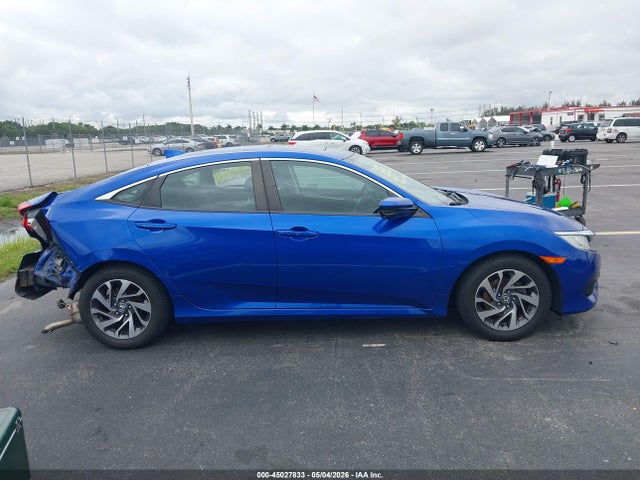 45027833 :رقم المزاد ، 2HGFC2F71JH606715 vin ، 2018 Honda Civic Ex مزاد بيع
