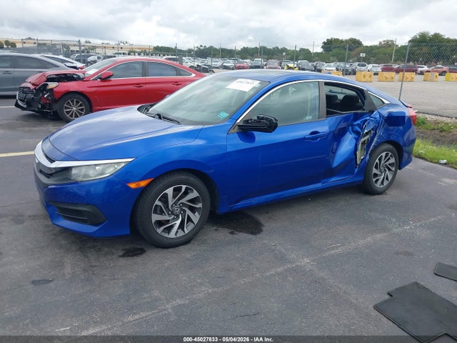 45027833 :رقم المزاد ، 2HGFC2F71JH606715 vin ، 2018 Honda Civic Ex مزاد بيع