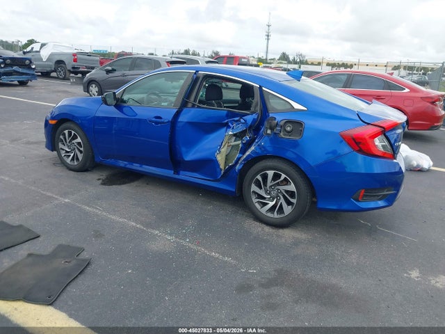 45027833 :رقم المزاد ، 2HGFC2F71JH606715 vin ، 2018 Honda Civic Ex مزاد بيع