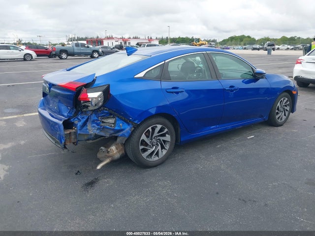 45027833 :رقم المزاد ، 2HGFC2F71JH606715 vin ، 2018 Honda Civic Ex مزاد بيع