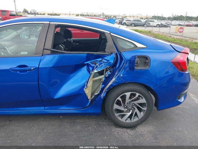 45027833 :رقم المزاد ، 2HGFC2F71JH606715 vin ، 2018 Honda Civic Ex مزاد بيع