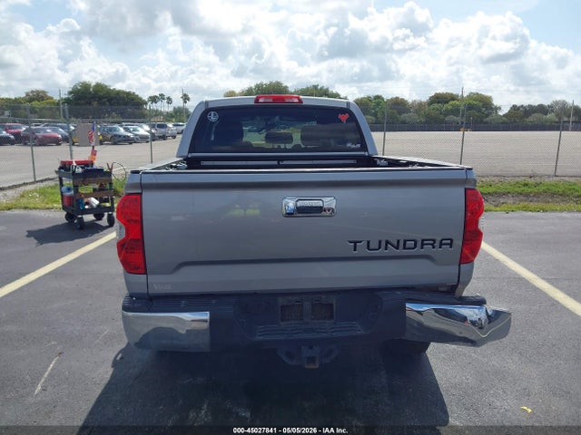 Продаж на аукціоні авто 2017 Toyota Tundra Sr5 5.7l V8, vin: 5TFEW5F12HX215691, номер лоту: 45027841