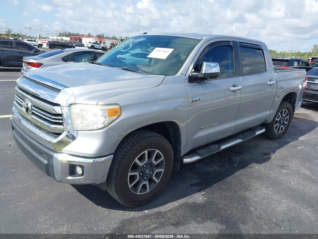 Продаж на аукціоні авто 2017 Toyota Tundra Sr5 5.7l V8, vin: 5TFEW5F12HX215691, номер лоту: 45027841