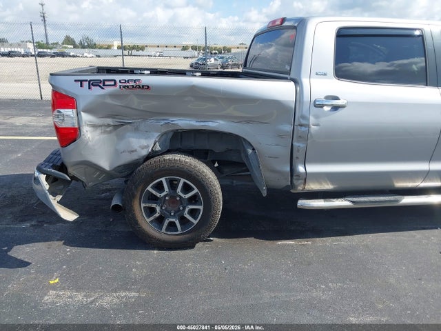 Продаж на аукціоні авто 2017 Toyota Tundra Sr5 5.7l V8, vin: 5TFEW5F12HX215691, номер лоту: 45027841