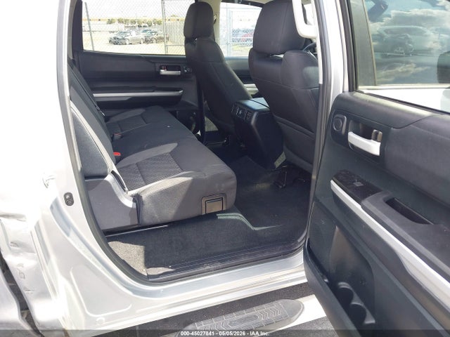 Продаж на аукціоні авто 2017 Toyota Tundra Sr5 5.7l V8, vin: 5TFEW5F12HX215691, номер лоту: 45027841
