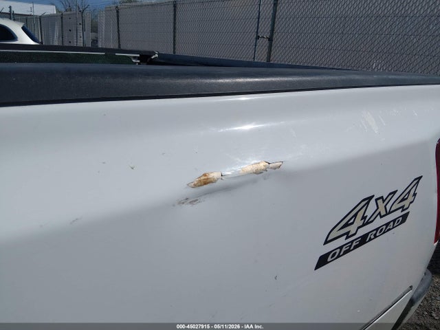 45027915 :رقم المزاد ، 1N6AA07B04N516678 vin ، 2004 Nissan Titan Se مزاد بيع