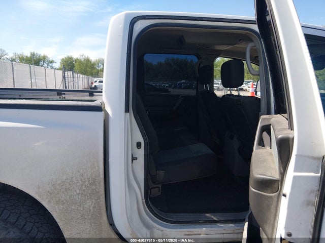 45027915 :رقم المزاد ، 1N6AA07B04N516678 vin ، 2004 Nissan Titan Se مزاد بيع