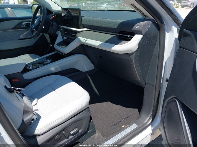 Ford Explorer Platinum 2025 1FMWK8HC4SGC67374 Image 5