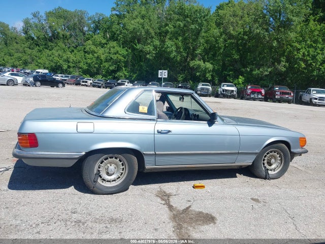 1982 Mercedes-benz 380 380sl მანქანა იყიდება აუქციონზე, vin: WDB10704212012625, აუქციონის ნომერი: 45027976