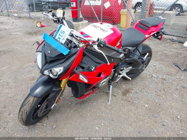 BMW S 1000 R 2016 WB10D1207GZ696530 Image 2