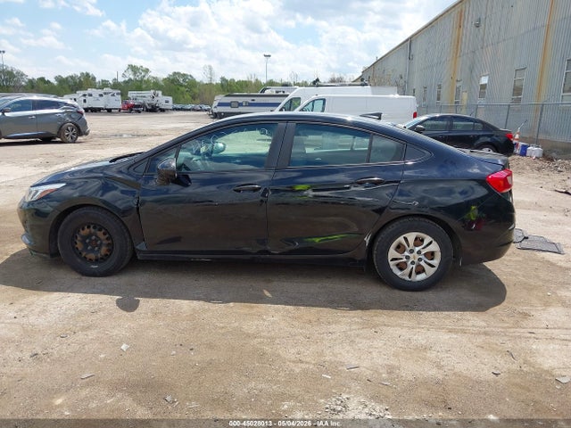 45028013 :رقم المزاد ، 1G1BJ5SM8K7100031 vin ، 2019 Chevrolet Cruze Diesel مزاد بيع