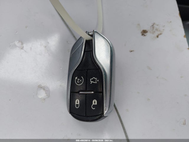 Продажа на аукционе авто 2017 Maserati Levante, vin: ZN661XUA6HX226922, номер лота: 45028014