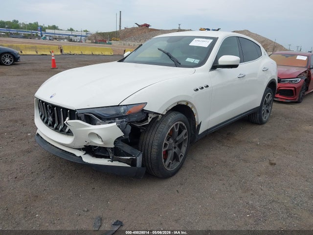 Продажа на аукционе авто 2017 Maserati Levante, vin: ZN661XUA6HX226922, номер лота: 45028014