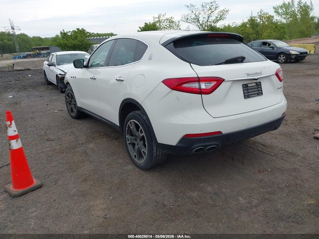 Продажа на аукционе авто 2017 Maserati Levante, vin: ZN661XUA6HX226922, номер лота: 45028014