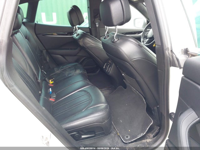 Продажа на аукционе авто 2017 Maserati Levante, vin: ZN661XUA6HX226922, номер лота: 45028014