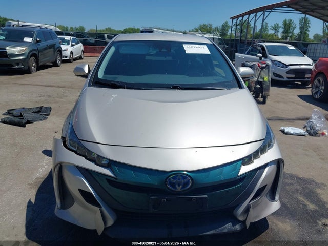 Продаж на аукціоні авто 2018 Toyota Prius Prime Plus, vin: JTDKARFP2J3082778, номер лоту: 45028021