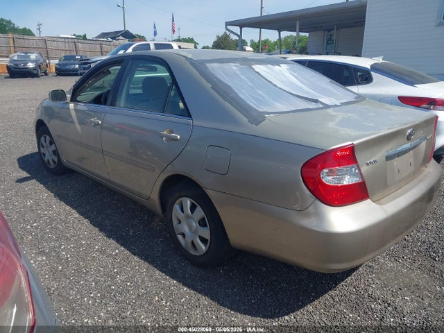 45028069 :رقم المزاد ، 4T1BE32K92U585078 vin ، 2002 Toyota Camry Le مزاد بيع