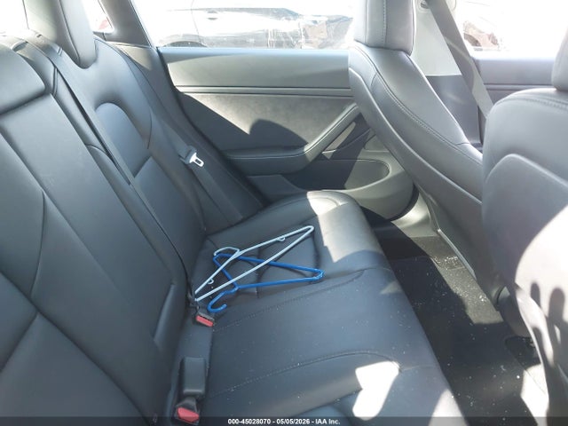 45028070 :رقم المزاد ، 5YJ3E1EB2MF915745 vin ، 2021 Tesla Model 3 Long Range Dual Motor All-wheel Drive مزاد بيع