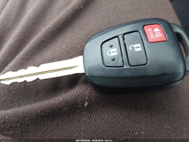 2013 Toyota Prius C One მანქანა იყიდება აუქციონზე, vin: JTDKDTB31D1052064, აუქციონის ნომერი: 45028090
